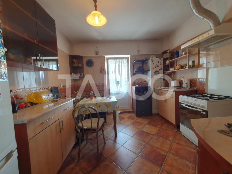 Apartament de inchiriat 2 camere complet mobilat utilat zona Tabacari in Fagaras - Tabacari