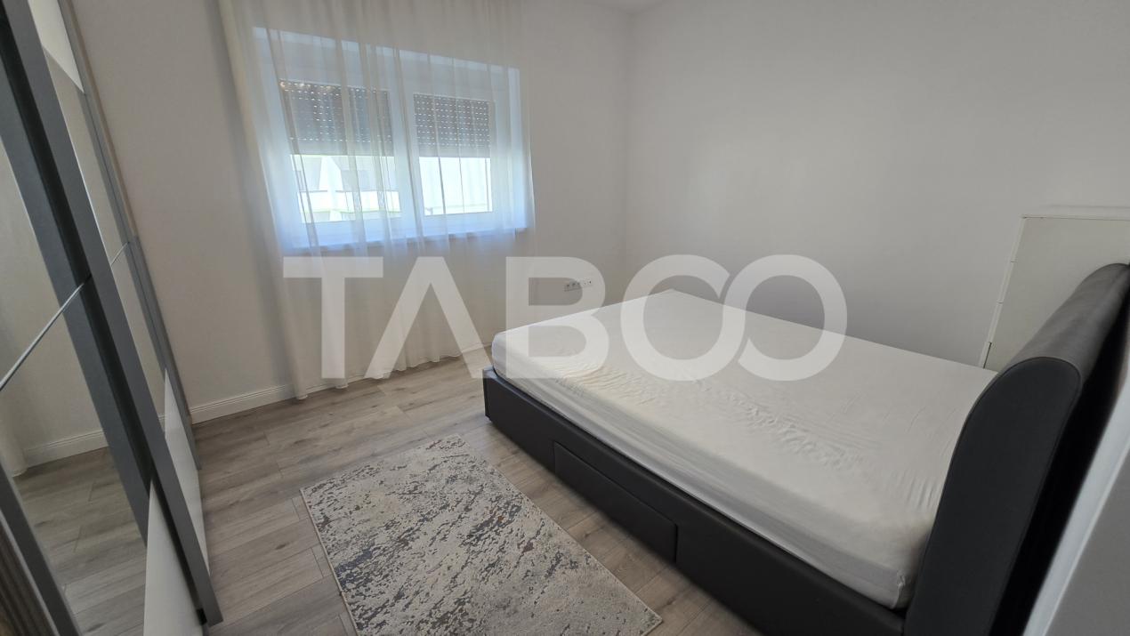 Apartament de inchiriat 2 camere cu balcon si parcare zona Tineretului