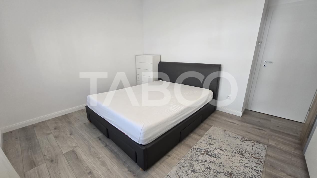Apartament de inchiriat 2 camere cu balcon si parcare zona Tineretului
