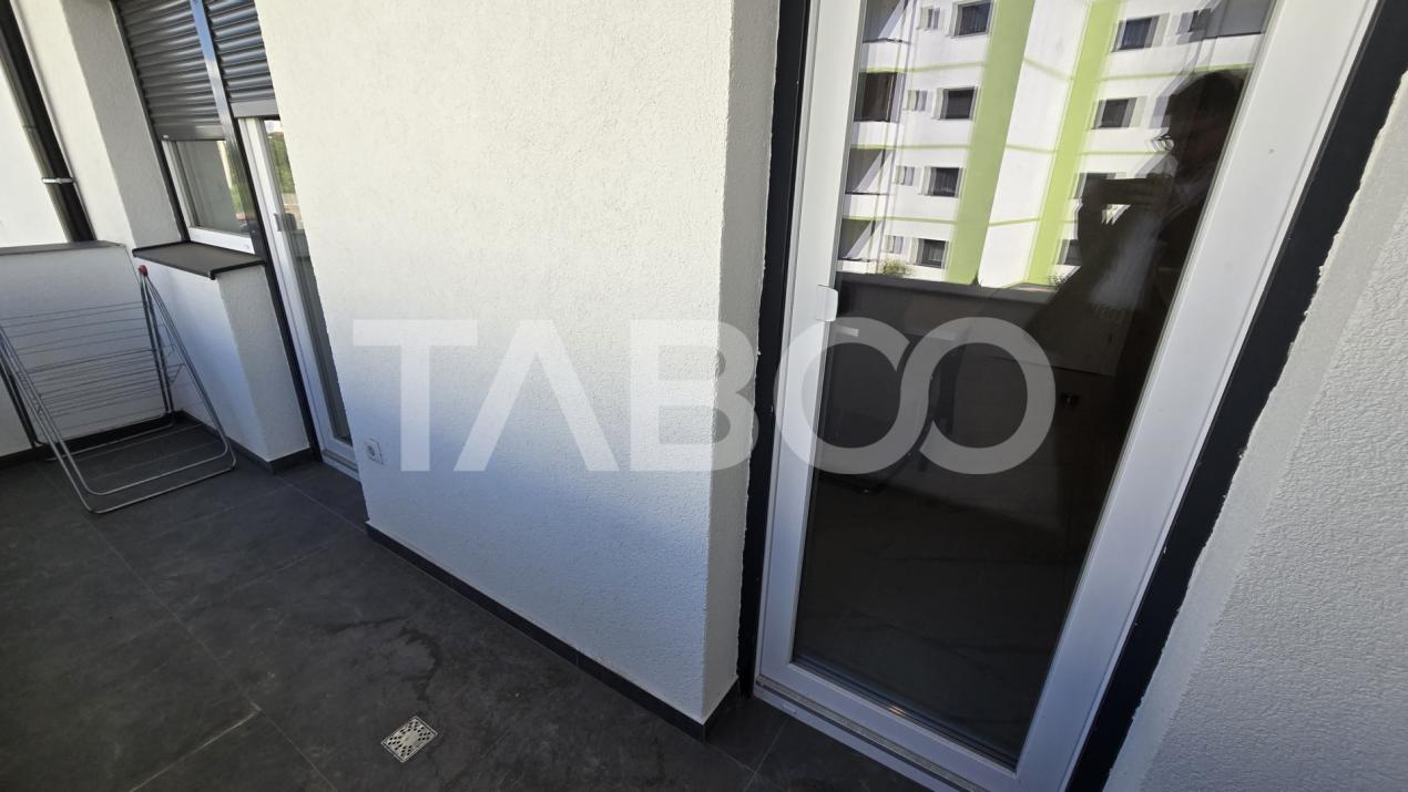 Apartament de inchiriat 2 camere cu balcon si parcare zona Tineretului