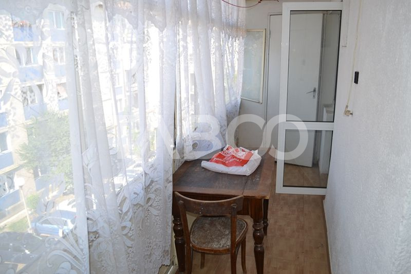 Apartament de inchiriat 2 camere decomandate balcon Central Sibiu