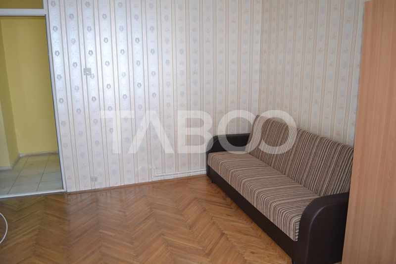 Apartament de inchiriat 2 camere decomandate balcon Central Sibiu