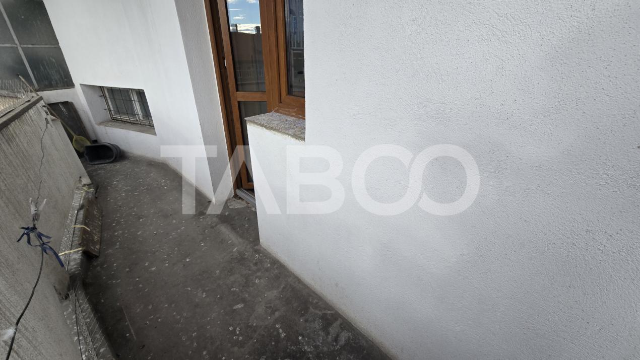 Apartament de inchiriat 2 camere decomandate balcon zona Dioda