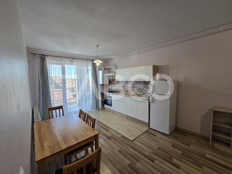 Apartament de inchiriat 2 camere etaj 2 balcon 7m in City Rezidence
