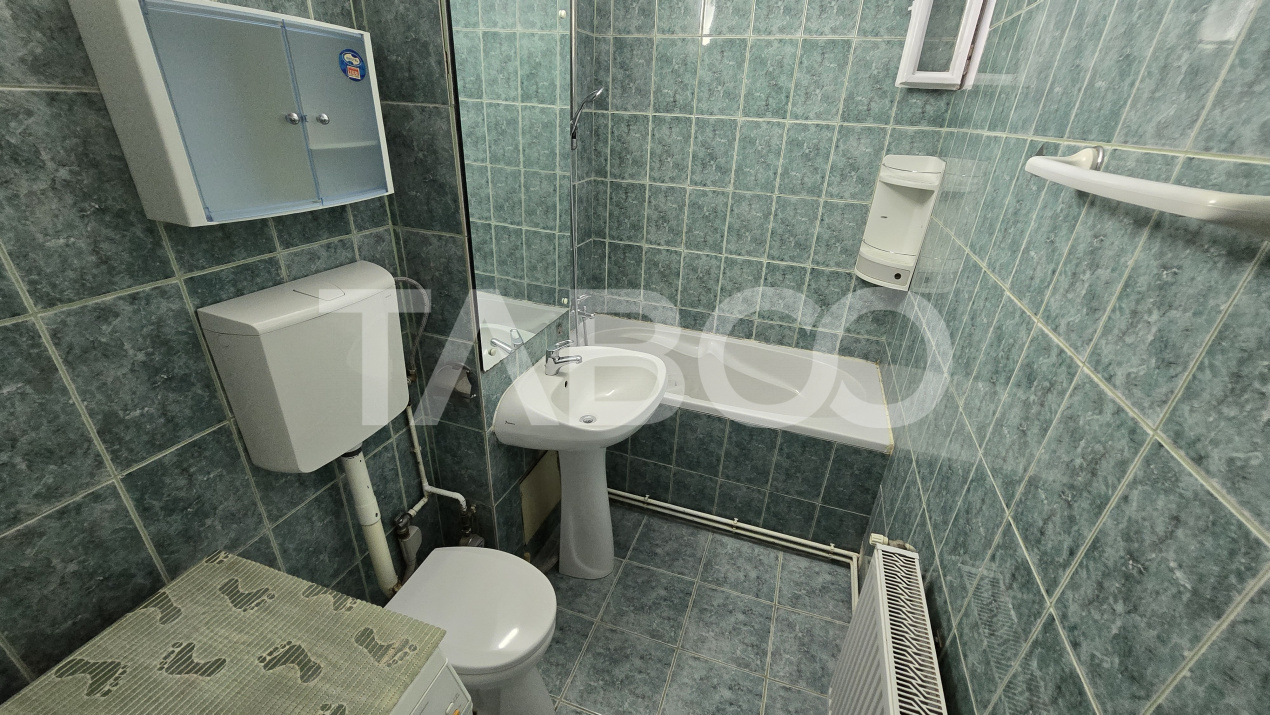 Apartament de inchiriat 2 camere etaj intermediar Mihai Viteazu