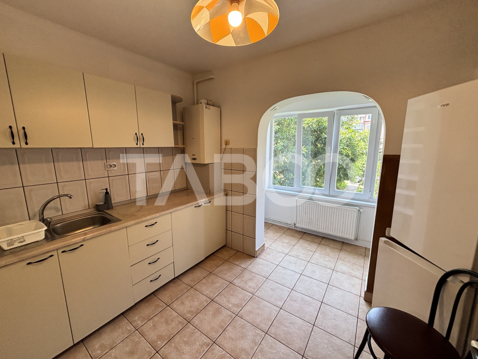 Apartament de inchiriat 2 camere mobilat utilat zona Mihai Viteazu