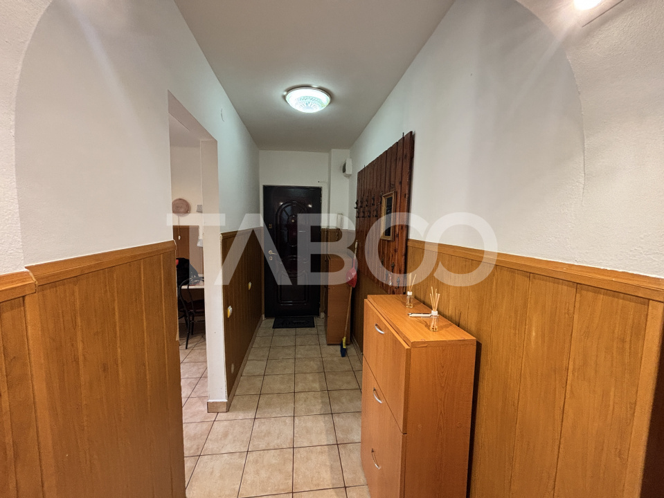 Apartament de inchiriat 2 camere mobilat utilat zona Mihai Viteazu