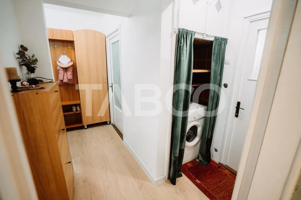 Apartament de inchiriat 2 camere mobilate utilate zona Strand