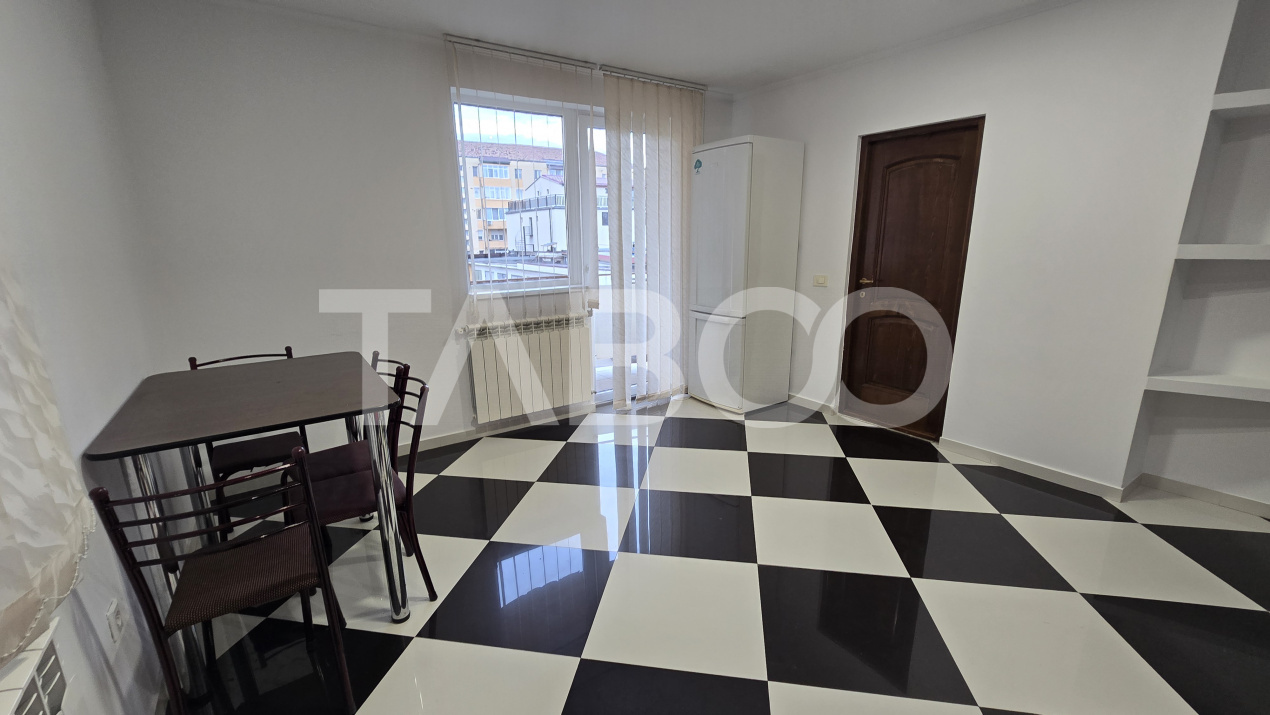 Apartament de inchiriat 2 dormitoare balcon Mihai Viteazul