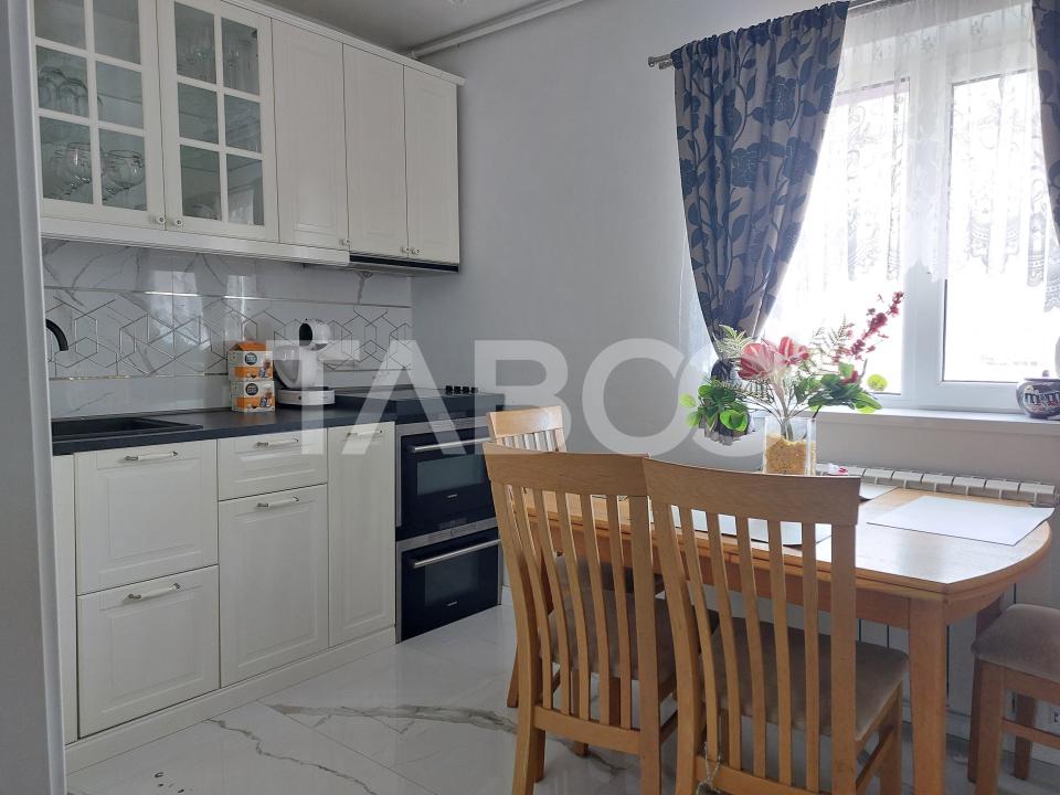Apartament de inchiriat 3 camere 2 bai aproape de parc Valea Aurie