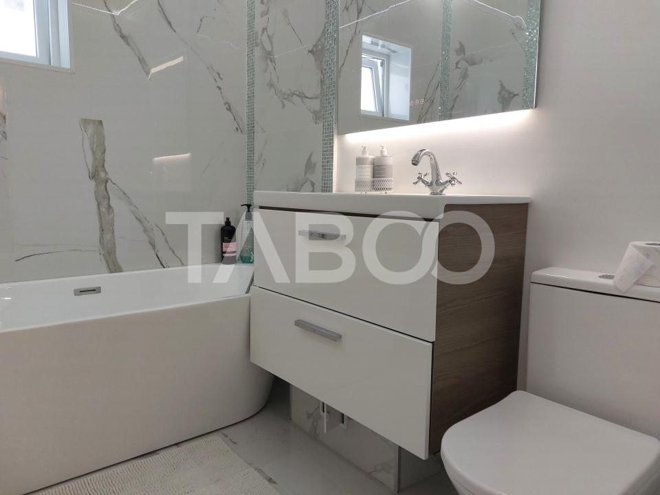 Apartament de inchiriat 3 camere 2 bai aproape de parc Valea Aurie