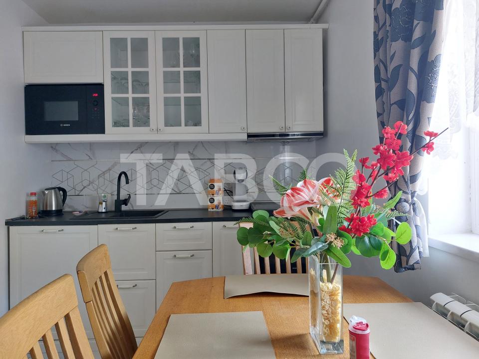 Apartament de inchiriat 3 camere 2 bai aproape de parc Valea Aurie