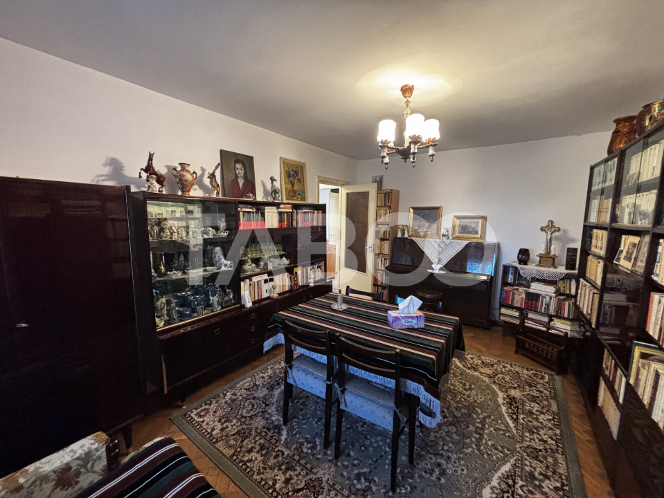 Apartament de inchiriat 3 camere 2 baii   mobilat utilat Strand