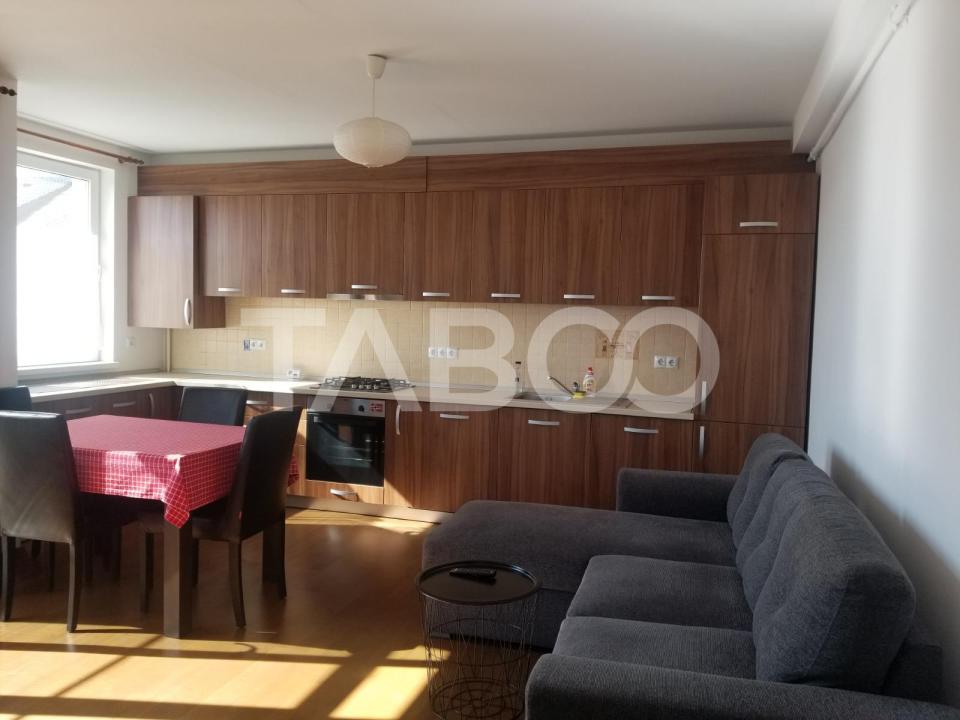 Apartament de inchiriat 3 camere 2 balcoane 60 mpu Selimbar Sibiu