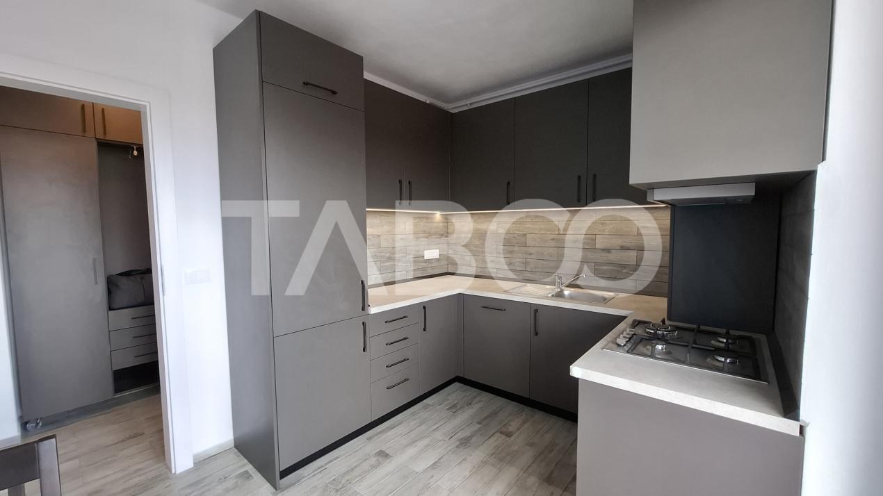 Apartament de inchiriat 3 camere 2 balcoane bloc cu lift Sibiu