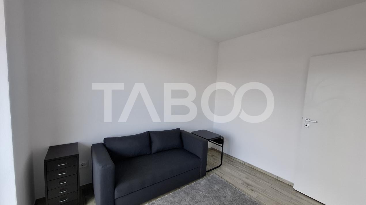 Apartament de inchiriat 3 camere 2 balcoane bloc cu lift Sibiu