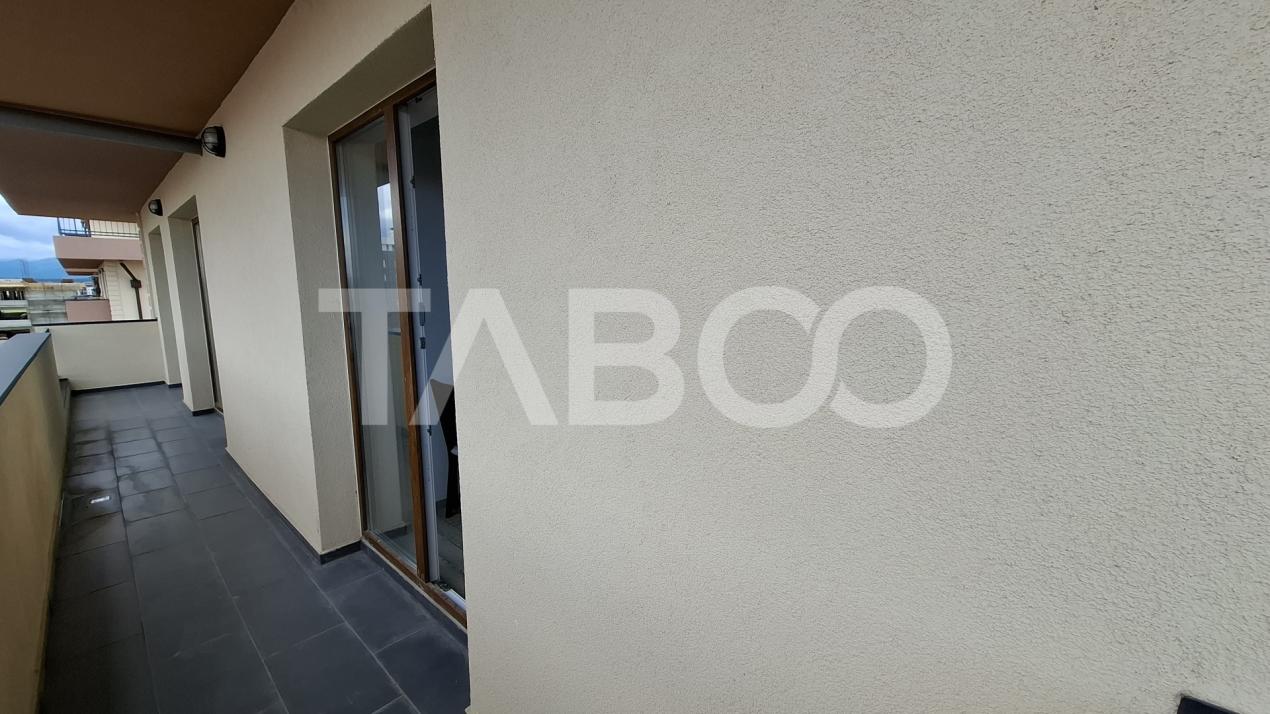 Apartament de inchiriat 3 camere 2 balcoane bloc cu lift Sibiu