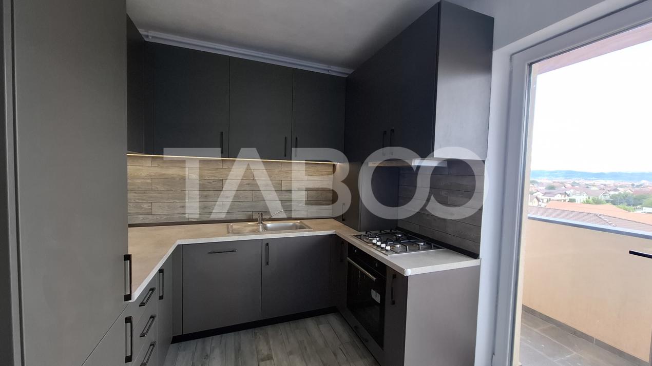 Apartament de inchiriat 3 camere 2 balcoane bloc cu lift Sibiu