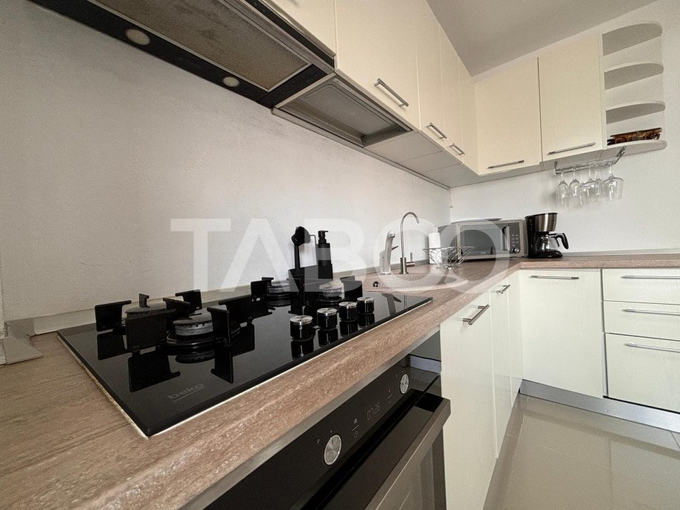 Apartament de închiriat 3 camere 2 balcoane lift Doamna Stanca 