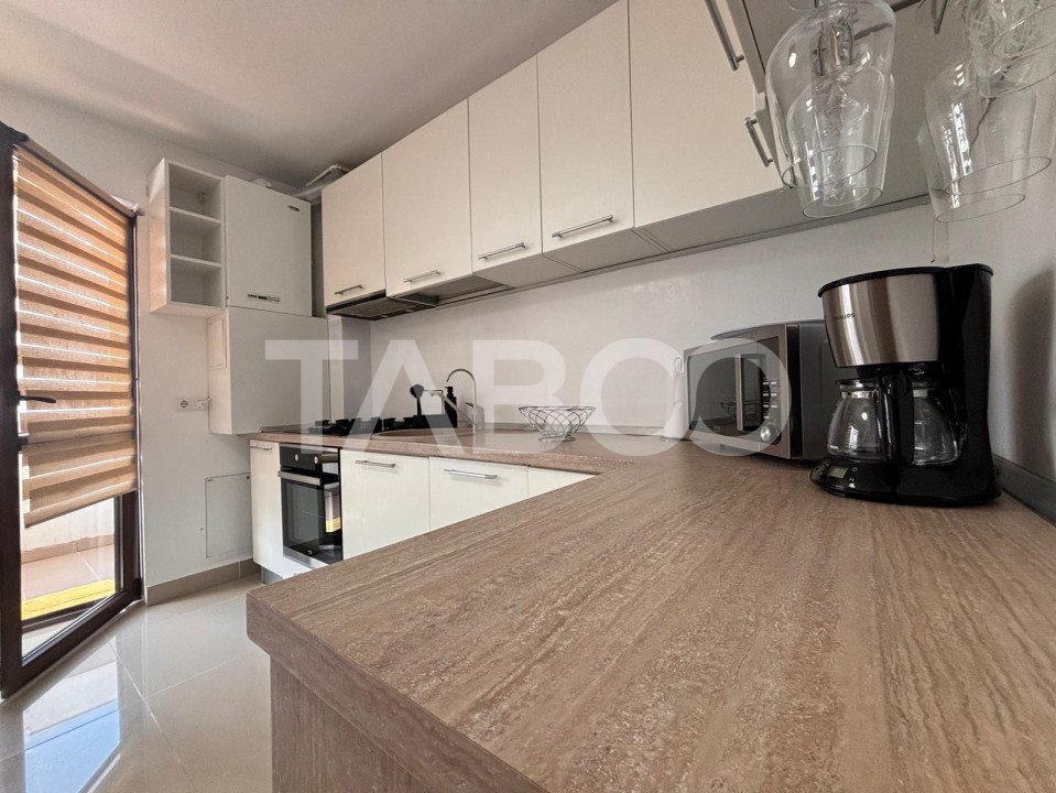Apartament de închiriat 3 camere 2 balcoane lift Doamna Stanca 