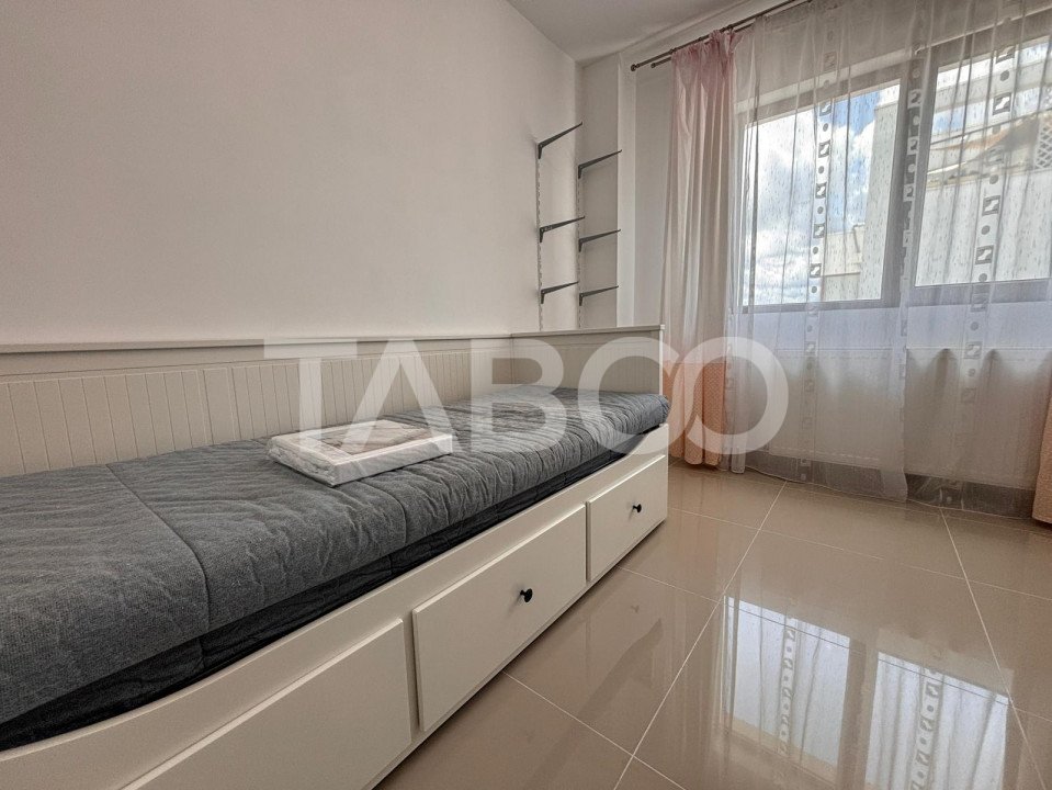Apartament de închiriat 3 camere 2 balcoane lift Doamna Stanca 