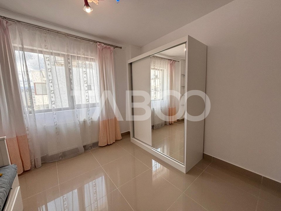 Apartament de închiriat 3 camere 2 balcoane lift Doamna Stanca 