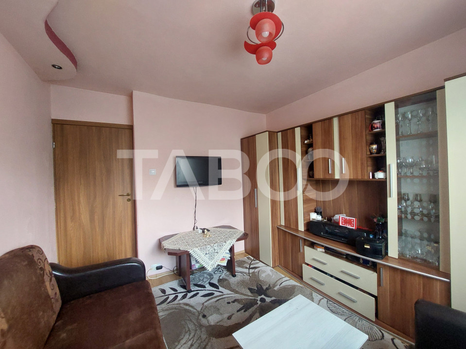 Apartament de inchiriat 3 camere 72 mp balcon Mihai Viteazul Sibiu