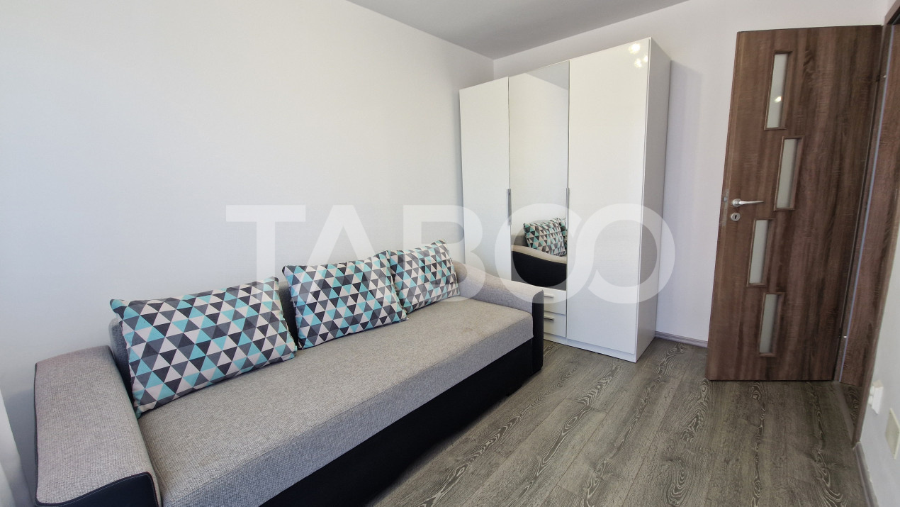 Apartament de închiriat 3 camere balcon parcare Magnolia Sibiu