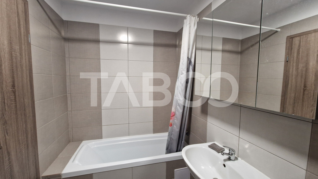 Apartament de închiriat 3 camere balcon parcare Magnolia Sibiu