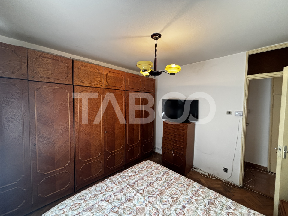 Apartament de inchiriat 3 camere complet mobilat utilat Strand