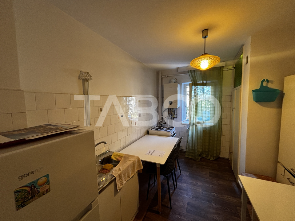 Apartament de inchiriat 3 camere complet mobilat utilat Strand
