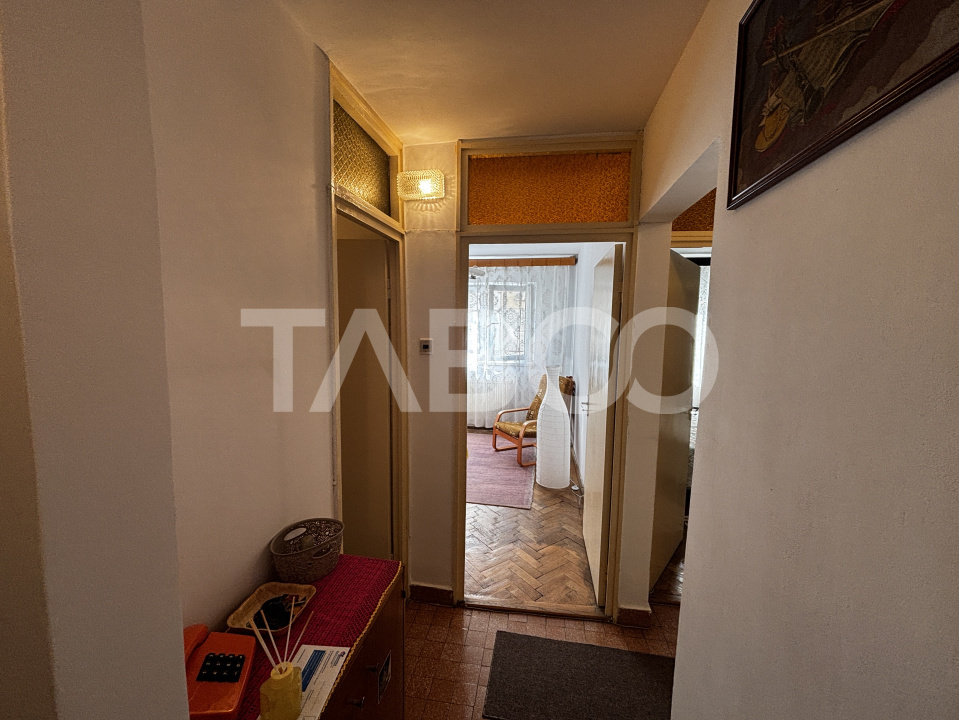 Apartament de inchiriat 3 camere complet mobilat utilat Strand