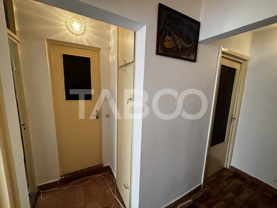 Apartament de inchiriat 3 camere complet mobilat utilat Strand