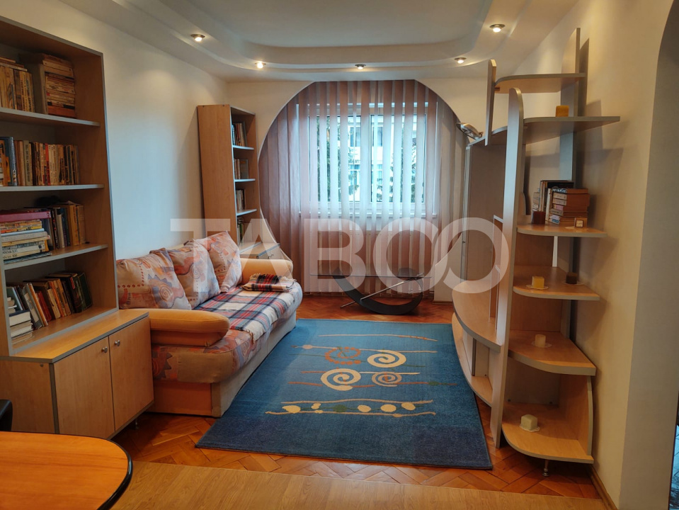 Apartament de inchiriat 3 camere complet mobilat utilat zona Strand