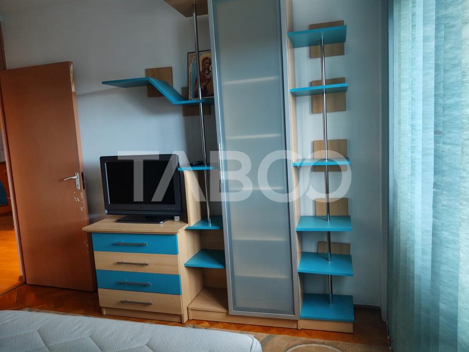 Apartament de inchiriat 3 camere complet mobilat utilat zona Strand