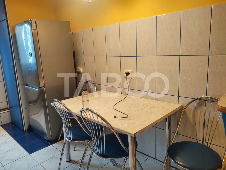 Apartament de inchiriat 3 camere complet mobilat utilat zona Strand
