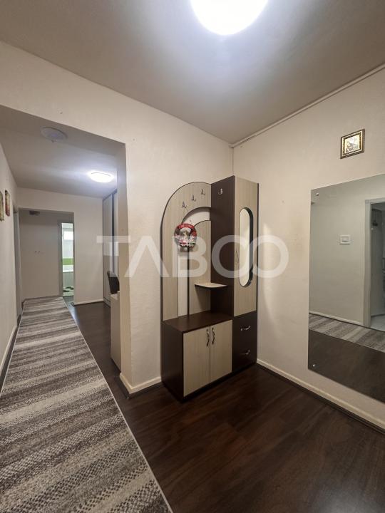 Apartament de inchiriat 3 camere cu balcon doua dormitoare in Terezian