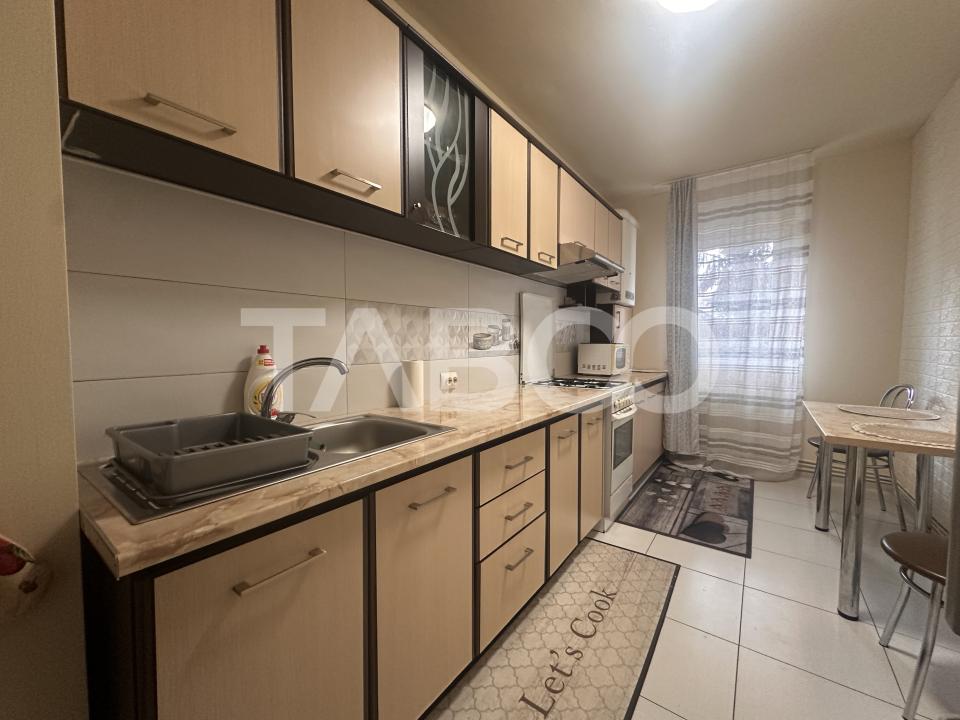 Apartament de inchiriat 3 camere cu balcon doua dormitoare in Terezian