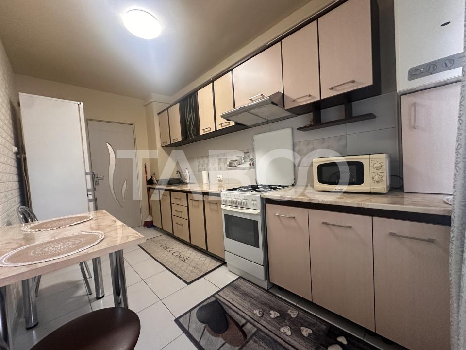 Apartament de inchiriat 3 camere cu balcon doua dormitoare in Terezian