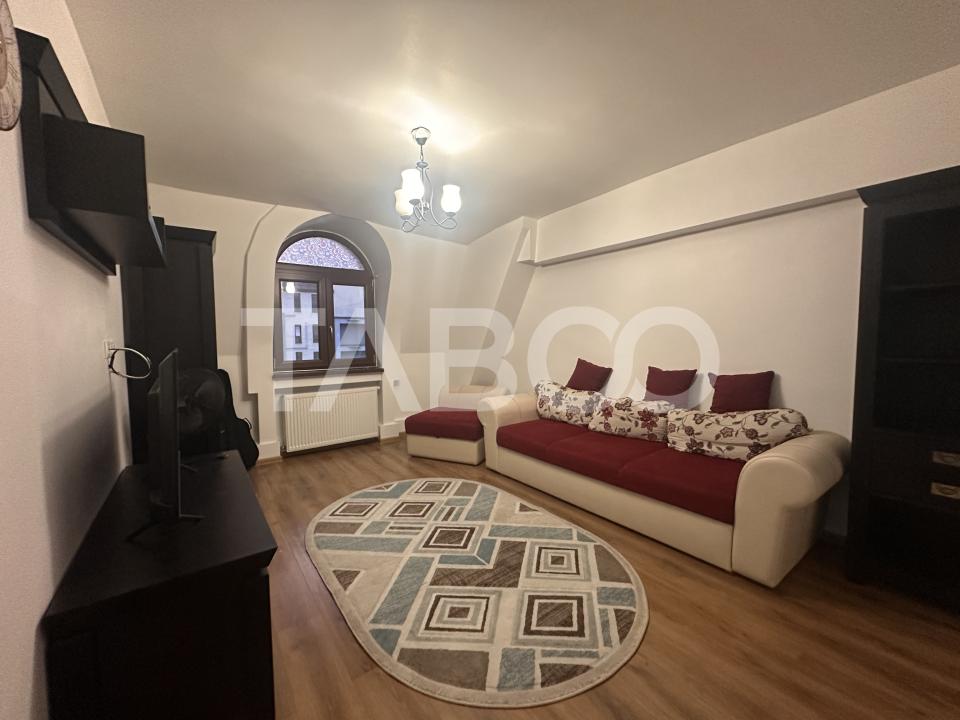 Apartament de inchiriat 3 camere decomandat utilat in Centrul Istoric