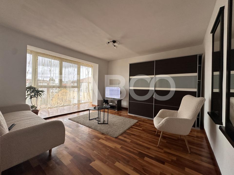 Apartament de inchiriat 3 camere decomandat utilat Mihai Viteazul