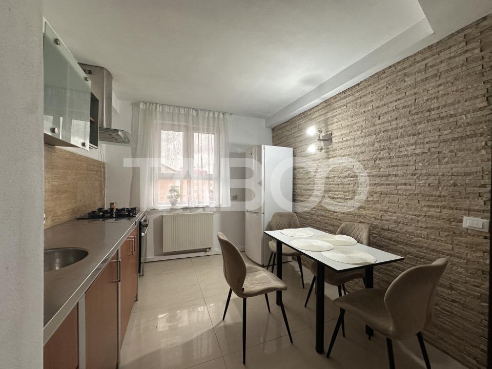 Apartament de inchiriat 3 camere decomandat utilat Mihai Viteazul