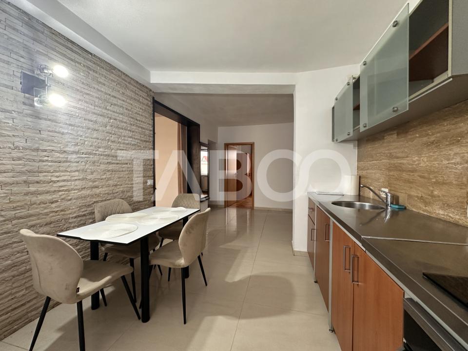 Apartament de inchiriat 3 camere decomandat utilat Mihai Viteazul