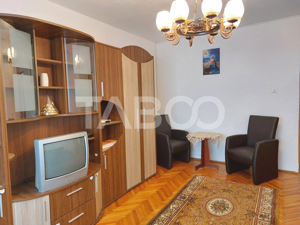 Apartament de inchiriat 3 camere decomandate parter zona Strand Sibiu