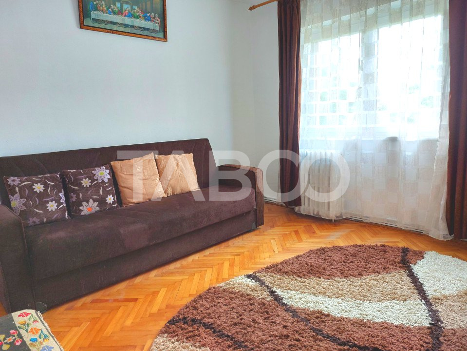 Apartament de inchiriat 3 camere decomandate parter zona Strand Sibiu