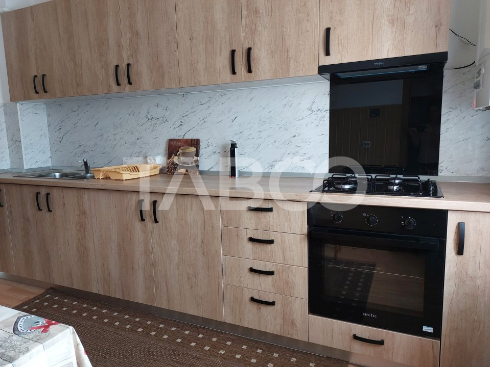 Apartament de inchiriat 3 camere decomandate parter zona Strand Sibiu