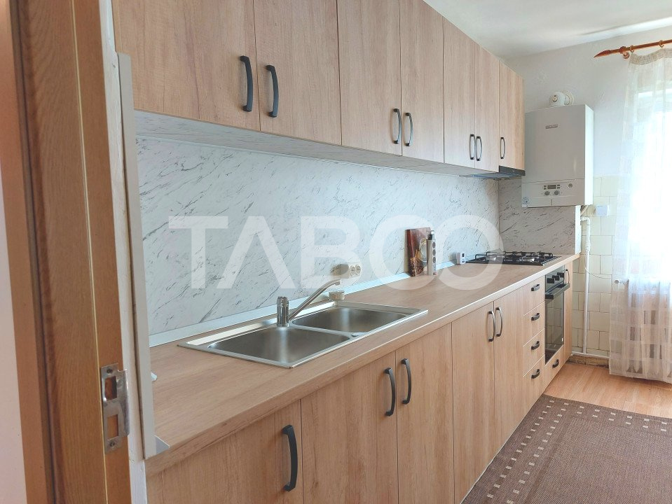 Apartament de inchiriat 3 camere decomandate parter zona Strand Sibiu