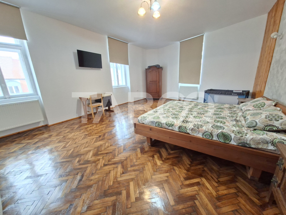 Apartament de inchiriat 3 camere in centrul vechi al orasului Sibiu