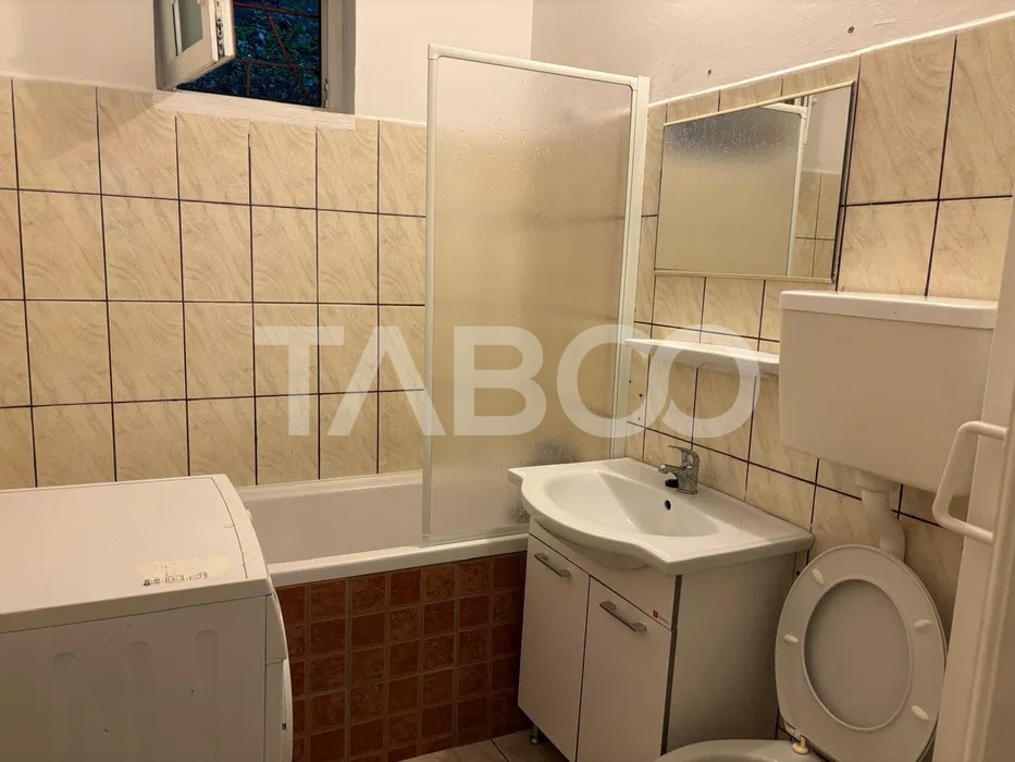 Apartament de inchiriat 3 camere la vila 2 bai zona linistita