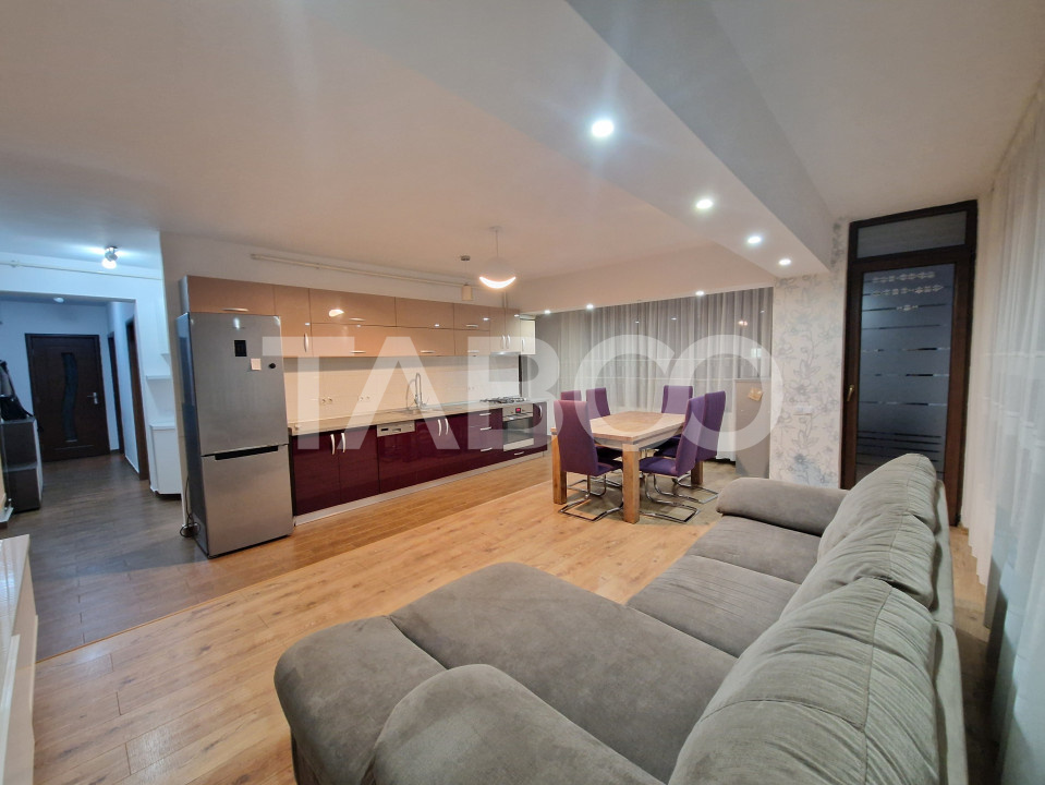 Apartament de inchiriat 3 camere lift mobilat utilat Doamna Stanca